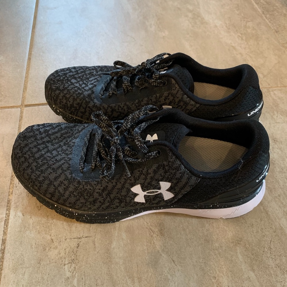 Under Armour tennis shoes